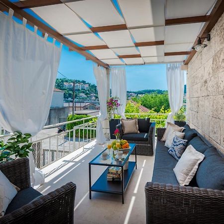 Superior Stunning Apartment Gravosa With A Free Parking Дубровник Экстерьер фото